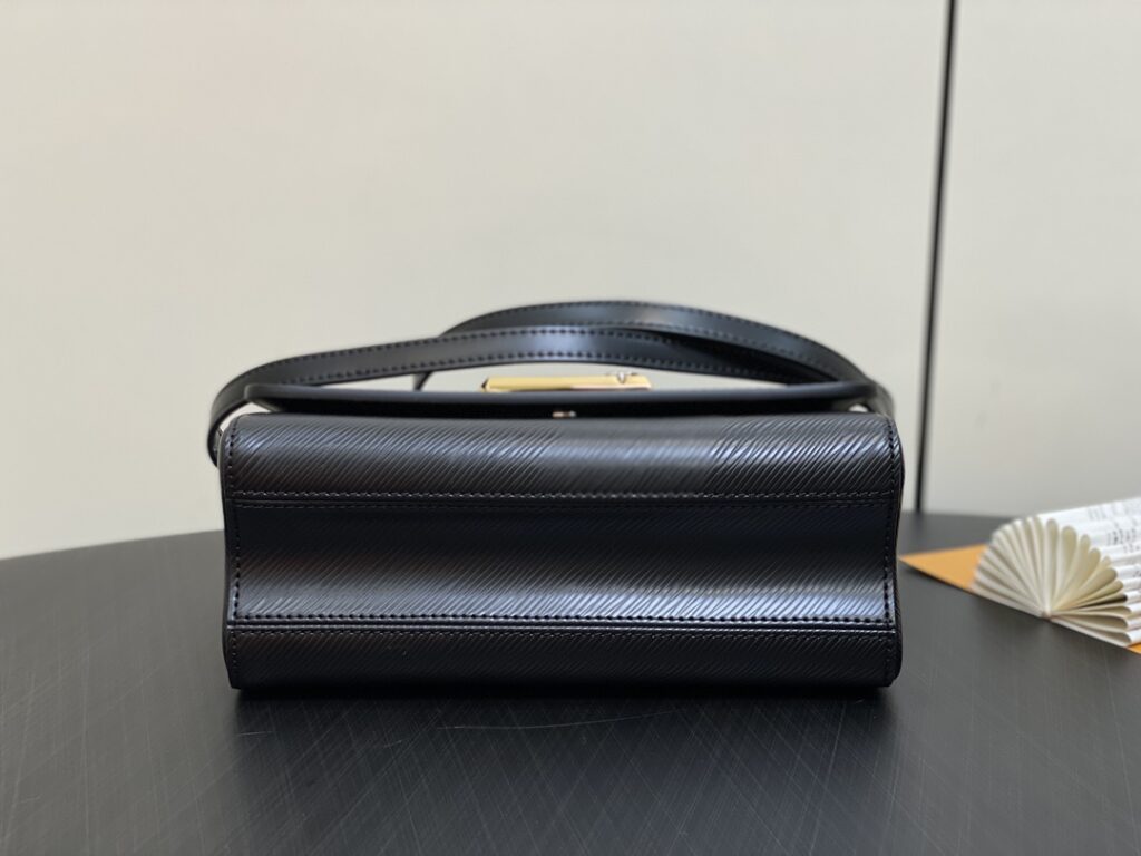  個性的 魅力的 心地よい コットン素材  ルイヴィトン  偽物 M24043   NEW Twist MM  ブラック ハンドバッグ