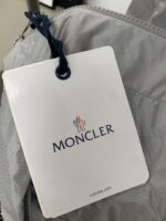 激安大特価最新作 モンクレール n級品 春夏新作フード付き日焼け止めジャケット