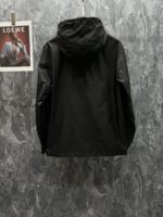 人気セール モンクレール 偽物 薄手 涼感 サマーラッシュブルゾン