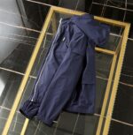 数量限定 爆買 プラダ コピーやわらか快適通気性 ジャケット