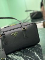 入手困難 低価直輸入専門店 プラダ コピー 牛革ハンドバッグ