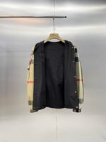 【2024最新着追加】 バーバリー スーパーコピー 優良サイト 口コミ 2024秋新作リバーシブルジャケットコート