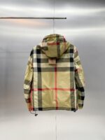 【2024最新着追加】 バーバリー スーパーコピー 優良サイト 口コミ 2024秋新作リバーシブルジャケットコート