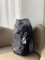 個性的 魅力的 心地よい コットン素材 アークテリクス コピー 人気の新作Heliad 12L 軽量リュック
