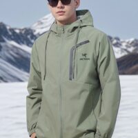 有名人の愛用品 アークテリクス スーパーコピー 優良サイト 口コミ KADIN JACKET メンズパーカ