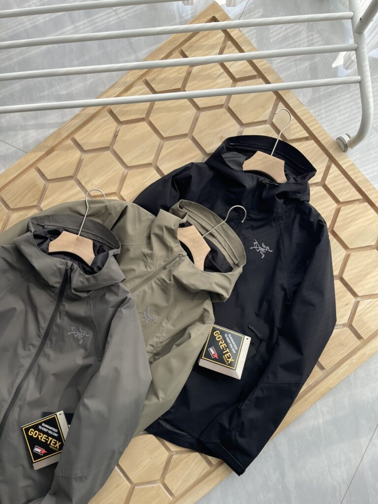   驚きの破格値2024 アークテリクス   スーパーコピー 優良サイト 口コミ  SOLANO HOODY ウィンドブレーカー   