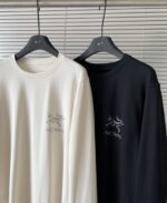 オシャレにお得100%新品 アークテリクス スーパーコピー ラウンドネックストレートインナー長袖Tシャツ