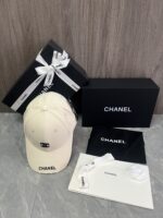 芸能人愛用 高級感ある 限定品 シャネル スーパーコピー 定番タイプ刺繍 ベースボールキャップ