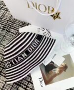 芸能人愛用 高級感ある ディオール コピー ボーダーニット帽