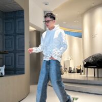 芸能人愛用 高級感ある 2024早秋新作 ルイヴィトン コピ ーパーカー