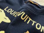 上質な素材採用 ルイヴィトン コピー の秋冬新作プリントグラフィティスウェットシャツ