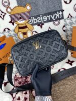 HOT100%新品 ルイヴィトン スーパーコピー 秋冬新作メンズショルダーバッグ