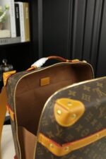 個性的 魅力的 心地よい コットン素材 ルイヴィトン n級品 Soft trunk ボックスリュック