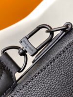 今季セール 限定品 ルイヴィトン コピー M24769 初層牛革 Pilot ミニバッグ