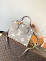 個性的 魅力的 心地よい コットン素材 ! ルイヴィトン コピー 牛革ブラックプリント OnTheGo Tote バッグ