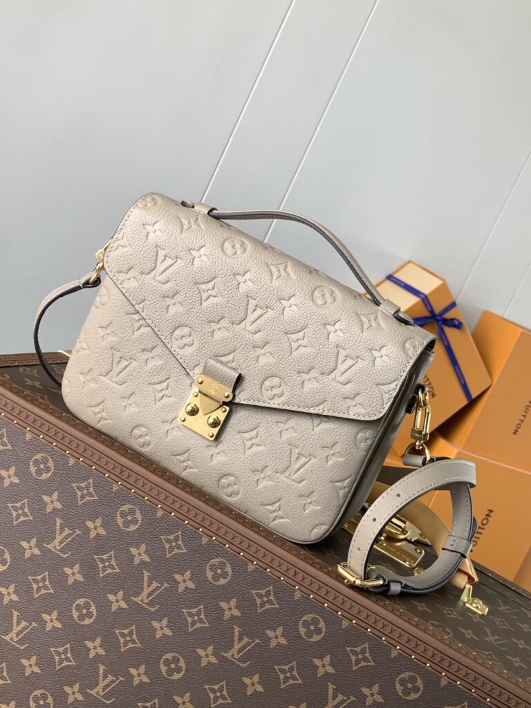 HOT100%新品 ルイヴィトン コピー M25352 Low Key Hobo ショルダーバッグ