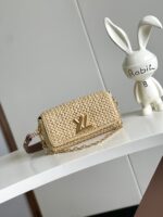 オシャレにお得100%新品 2024早秋新作 ルイヴィトン コピーM25030 クラムシェルバッグ