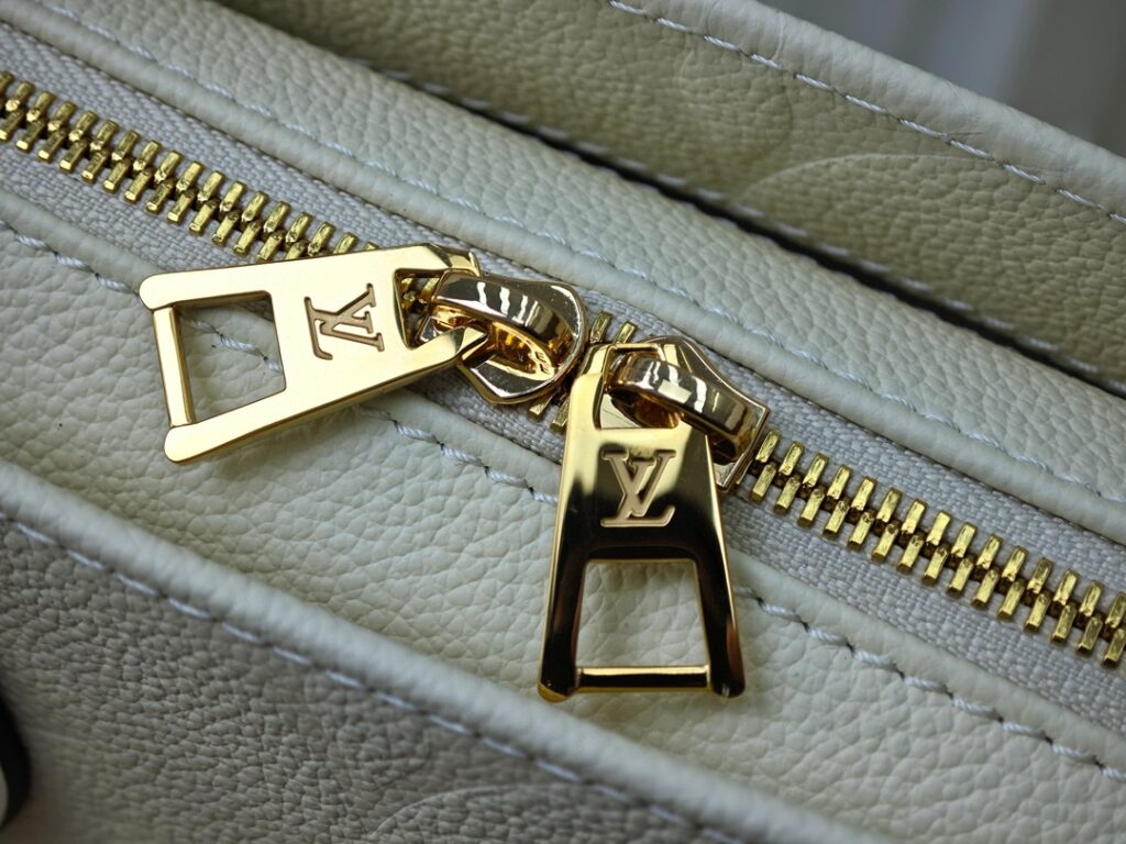 HOT100%新品   激安通販 ルイヴィトン  スーパーコピー 優良サイト 口コミ M23641 Monogram プリント   OnTheGo  ハンドバッグ 