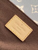 大人気 上品 ルイヴィトン コピー M12429 Pochette Métis East West ハンドバッグ