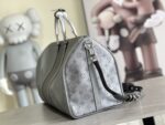 品質保証新作登場 ルイヴィトン スーパーコピー TaigaレザーKeepall 50 旅行バッグ