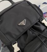 芸能人愛用 高級感ある プラダ コピー 秋冬メンズ新作リュック