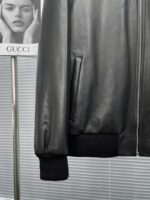 個性的 魅力的 心地よい コットン素材 プラダ スーパーコピー リバーシブルレザージャケット