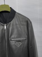 個性的 魅力的 心地よい コットン素材 プラダ スーパーコピー リバーシブルレザージャケット