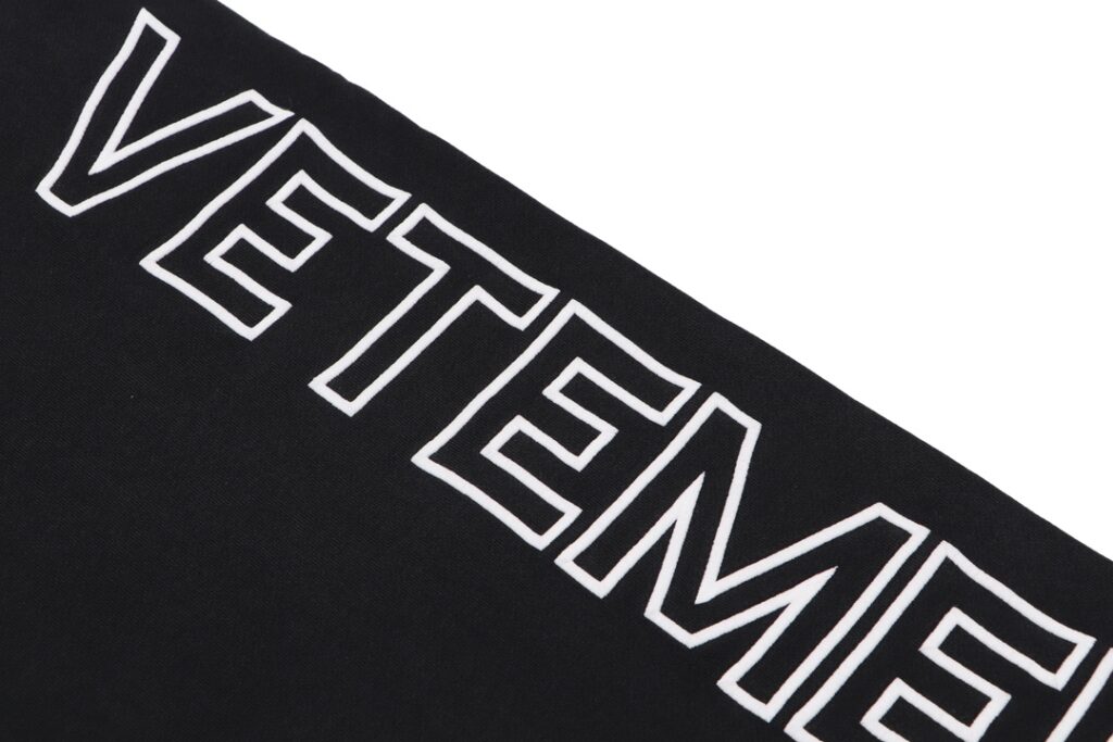  爆買いで大得価  ヴェトモン コピー  ロゴ立体刺繍カジュアルストレートカジュアルパンツ 