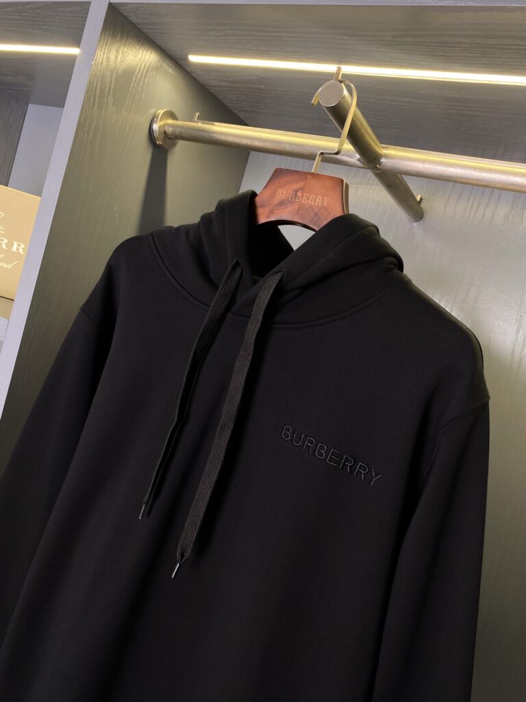 爆買いで大得価 バーバリー  スーパーコピー  チェック柄フード付き  パーカー