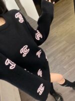 上質な素材採用 シャネル n級品 秋冬限定 刺繍ロゴセーター