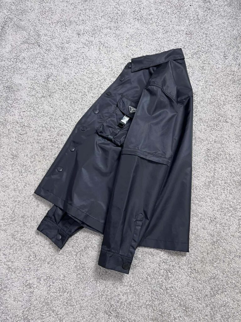 HOT100%新品 プラダ  偽物 ポケット無地長袖シャツジャケット