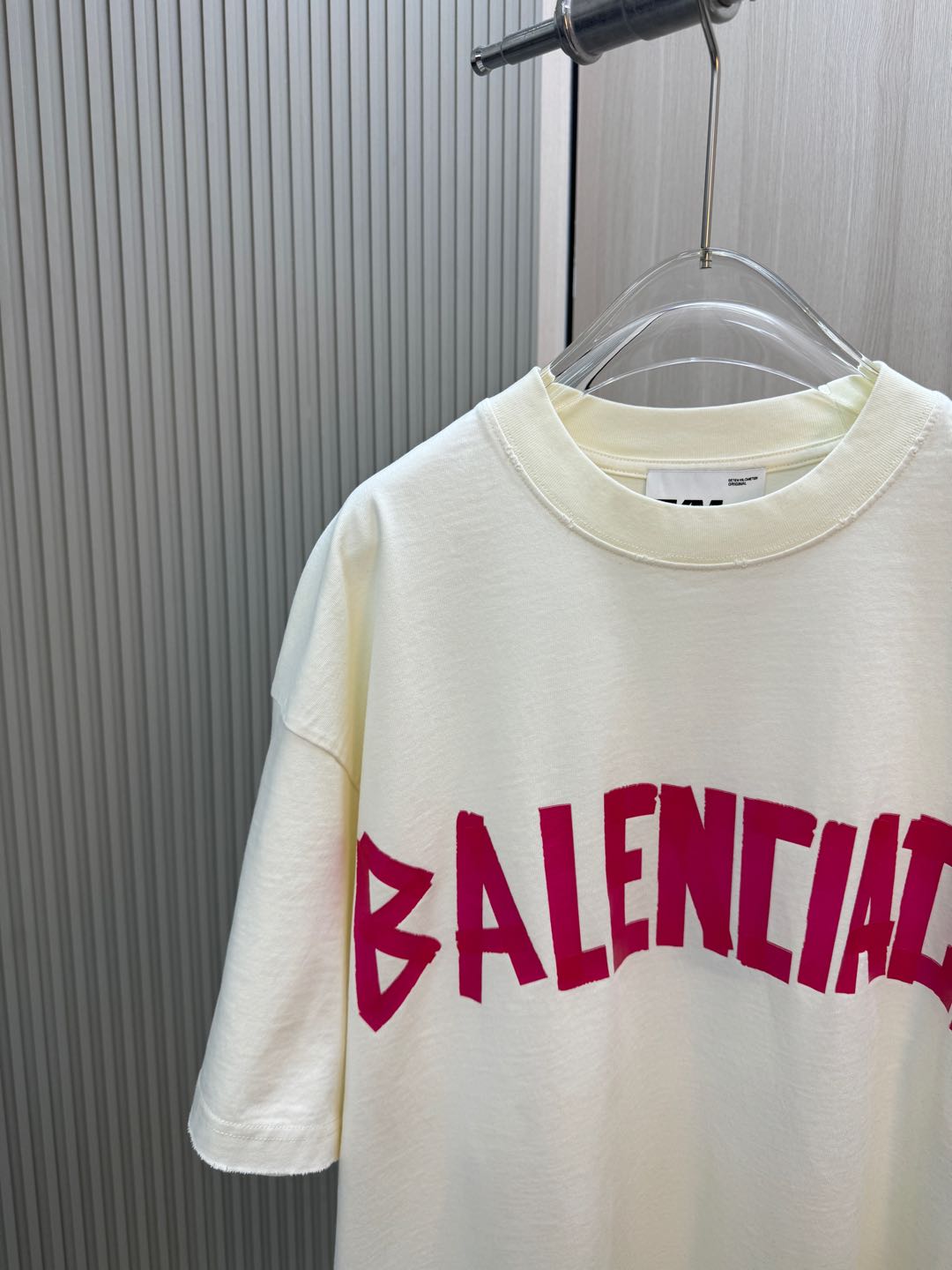 BALENCIAGA ブランド コピー 丸首Tシャツ 夏服対応 口コミ多数|スーパーコピーn級優良店 3 BALENCIAGA ブランド コピー 丸首Tシャツ 夏服対応 口コミ多数|スーパーコピー服