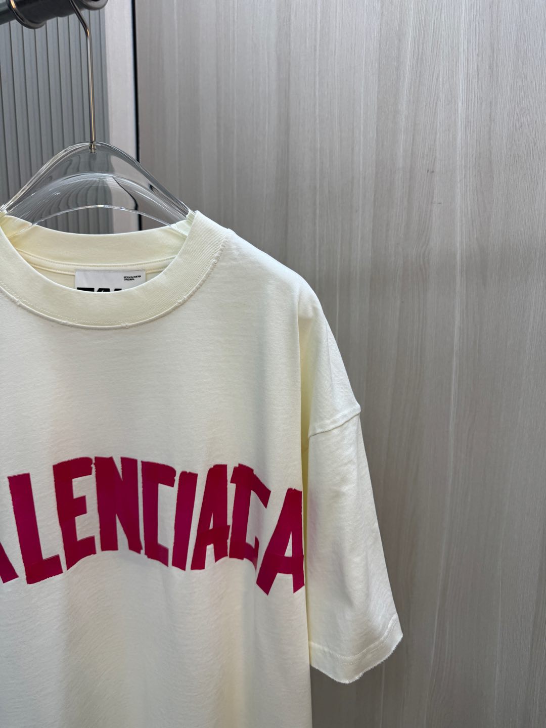 BALENCIAGA ブランド コピー 丸首Tシャツ 夏服対応 口コミ多数|スーパーコピーn級優良店 4 BALENCIAGA ブランド コピー 丸首Tシャツ 夏服対応 口コミ多数|スーパーコピー服