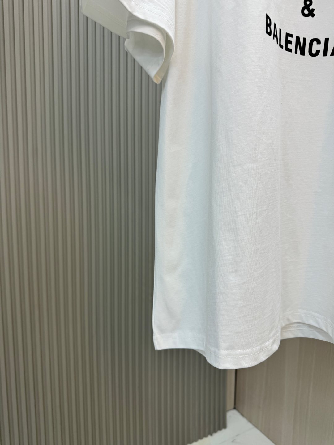 BALENCIAGA 偽物 Tシャツ ブランド 服 コピー 激安 男女兼用|スーパーコピーn級優良店 6 BALENCIAGA 偽物 Tシャツ ブランド 服 コピー 激安 男女兼用|スーパーコピー服