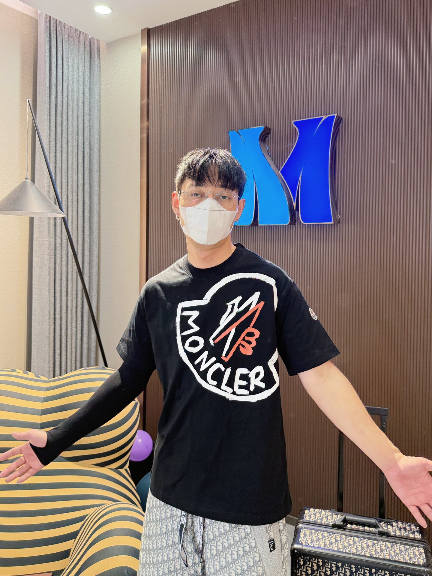 モンクレールTシャツ 激安通販 2025新作|大胆ロゴ×高級感仕上げ・男女兼用対応|スーパーコピーn級優良店 4 モンクレールTシャツ 激安通販 2025新作|大胆ロゴ×高級感仕上げ・男女兼用対応|スーパーコピー服