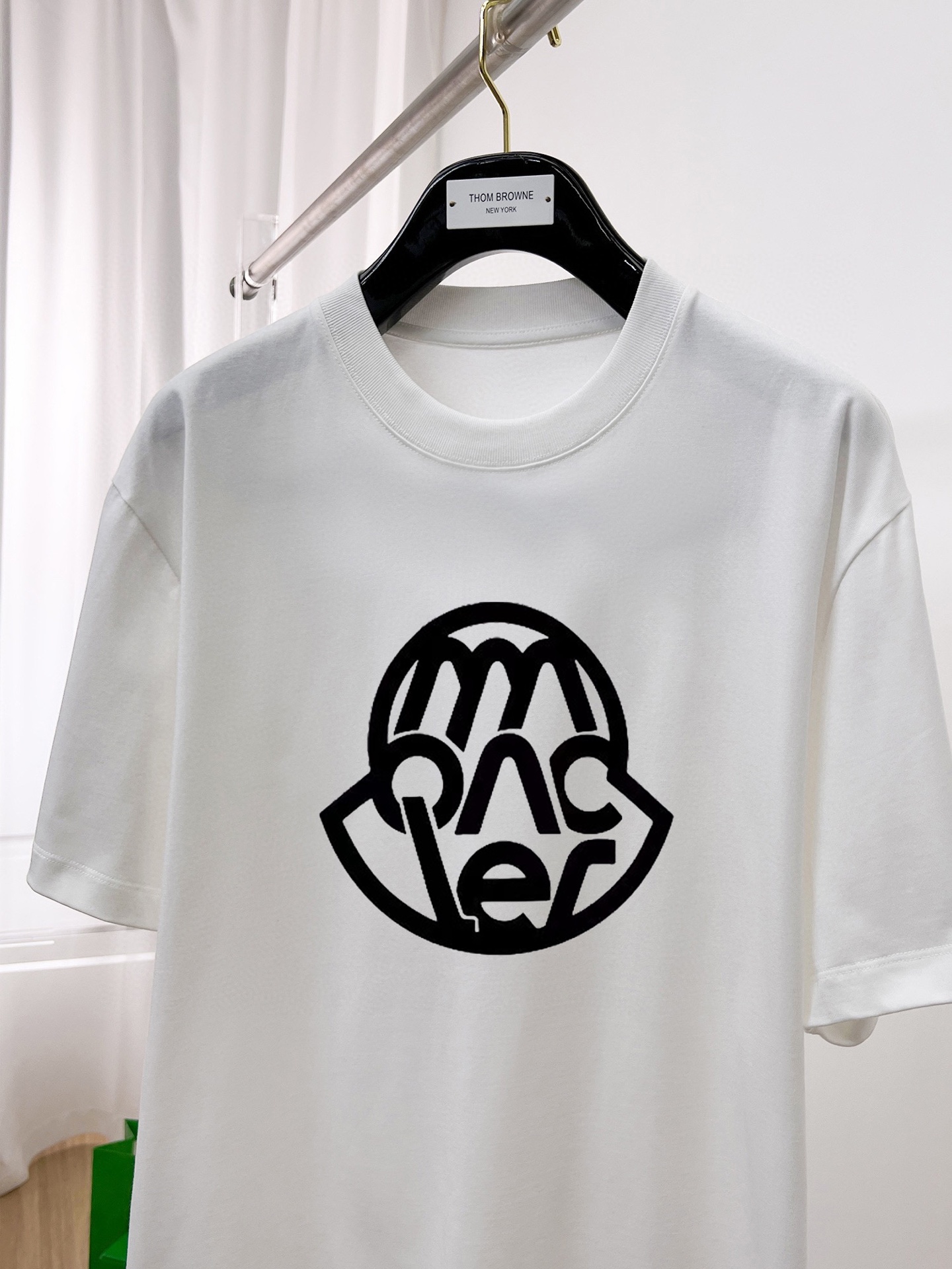 モンクレール 偽物 ビッグロゴTシャツ カジュアルで映える夏服アイテム|スーパーコピーn級優良店 2 モンクレール 偽物 ビッグロゴTシャツ カジュアルで映える夏服アイテム|スーパーコピー服