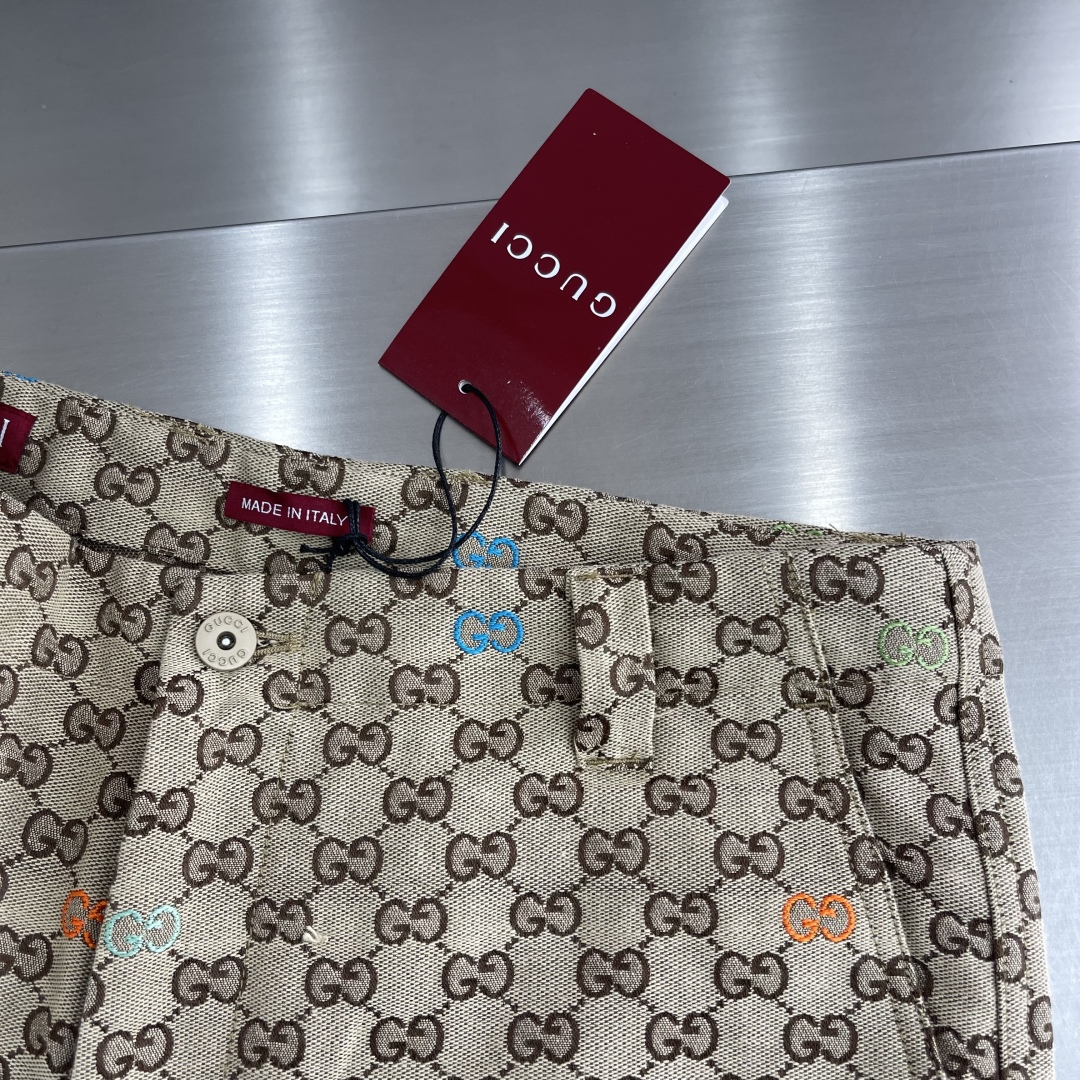 グッチ 偽物 GGキャンバスショートパンツ|カラフルロゴ入り夏スタイル|スーパーコピーn級優良店 6 グッチ 偽物 GGキャンバスショートパンツ|カラフルロゴ入り夏スタイル|スーパーコピー服