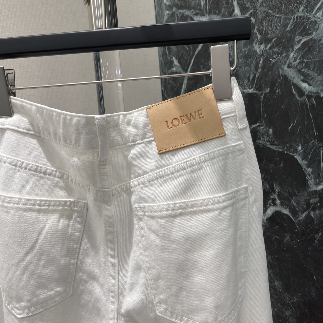 ロエベ スーパーコピー 優良サイト デニムパンツ ホワイト レディース定番|スーパーコピーn級優良店 4 ロエベ スーパーコピー 優良サイト デニムパンツ ホワイト レディース定番|スーパーコピー服