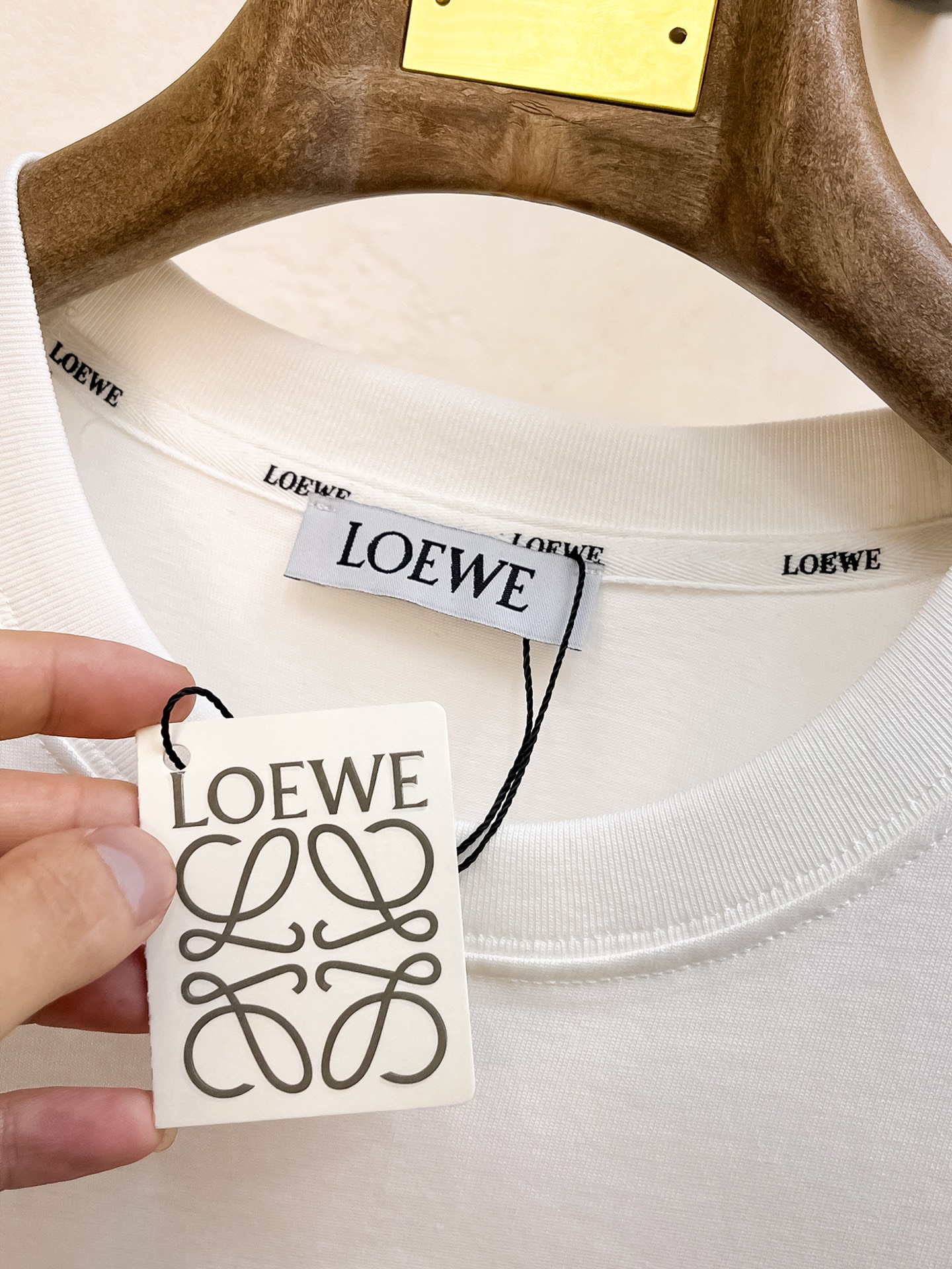 ロエベ n級コピー Tシャツ チェッカーロゴ デザイン カジュアル定番|スーパーコピーn級優良店 6 ロエベ n級コピー Tシャツ チェッカーロゴ デザイン カジュアル定番|スーパーコピー服