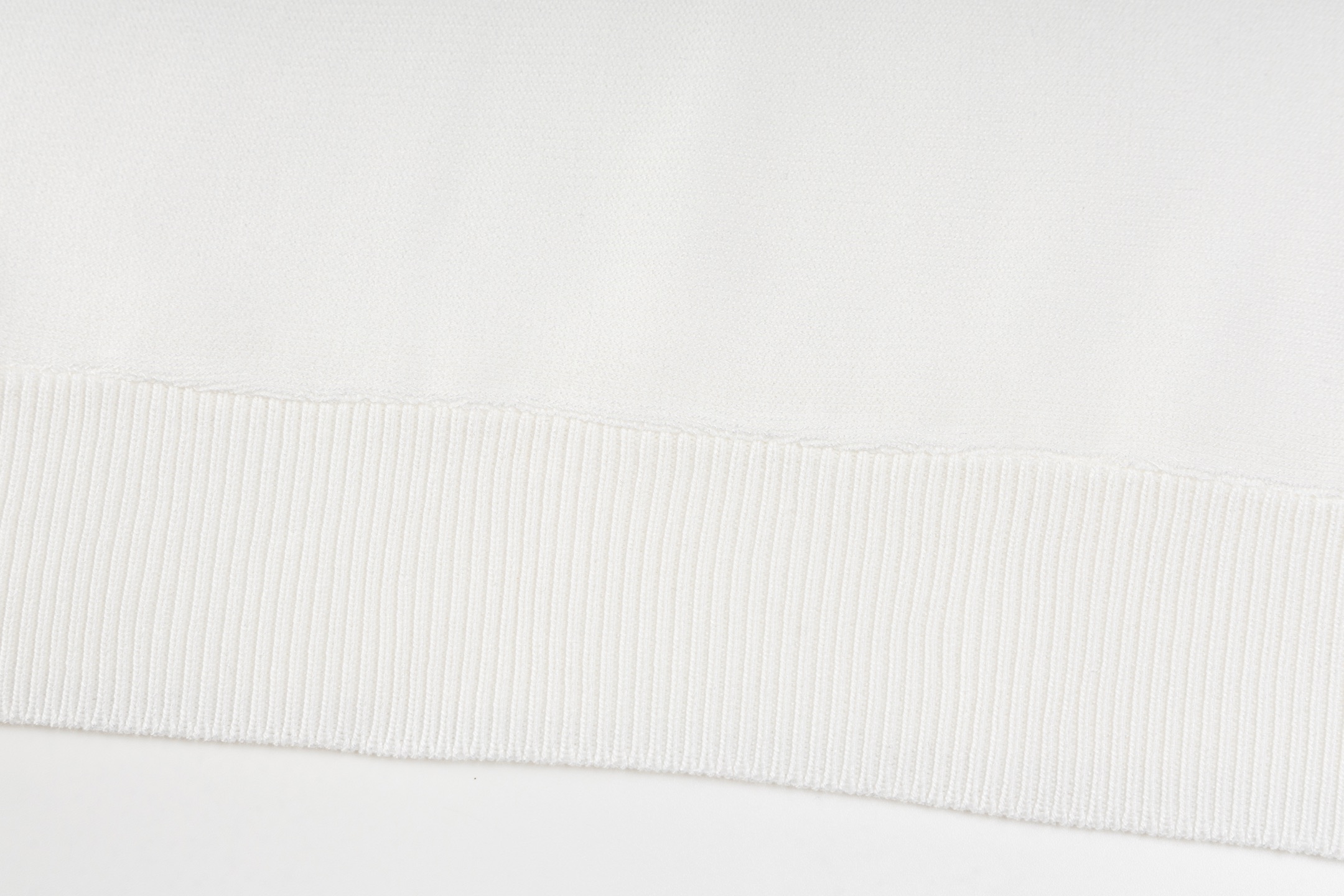 トムブラウン ブランド コピー ホワイトTシャツ トリコロールライン入り清潔感スタイル|スーパーコピーn級優良店 6 トムブラウン ブランド コピー ホワイトTシャツ トリコロールライン入り清潔感スタイル|スーパーコピー服