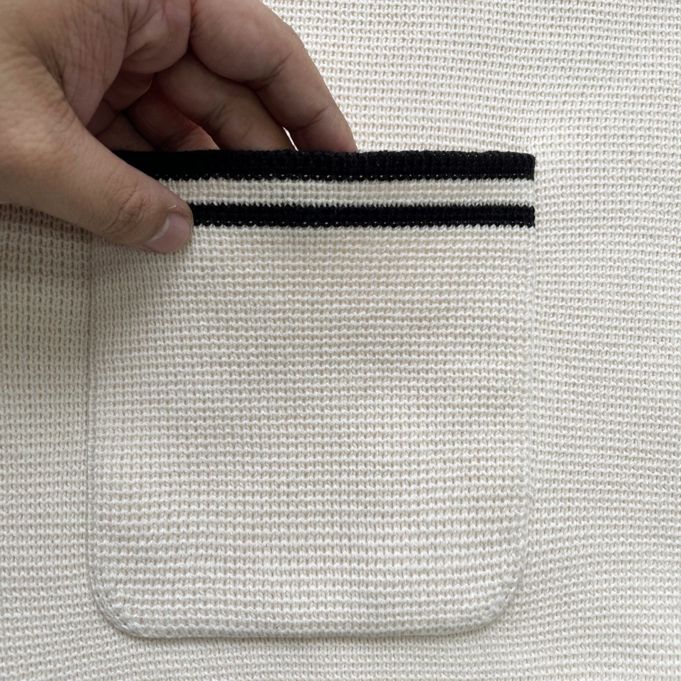 グッチ n級コピー バイカラー カーディガン ブラックライン モダンデザイン|スーパーコピーn級優良店 4 グッチ n級コピー バイカラー カーディガン ブラックライン モダンデザイン|スーパーコピー服