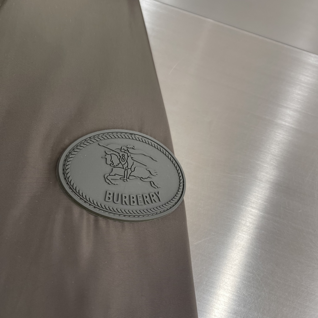 バーバリー 偽物販売店 撥水フードジャケット チェックジップ 高機能仕様|スーパーコピーn級優良店 6 バーバリー 偽物販売店 撥水フードジャケット チェックジップ 高機能仕様|スーパーコピー服