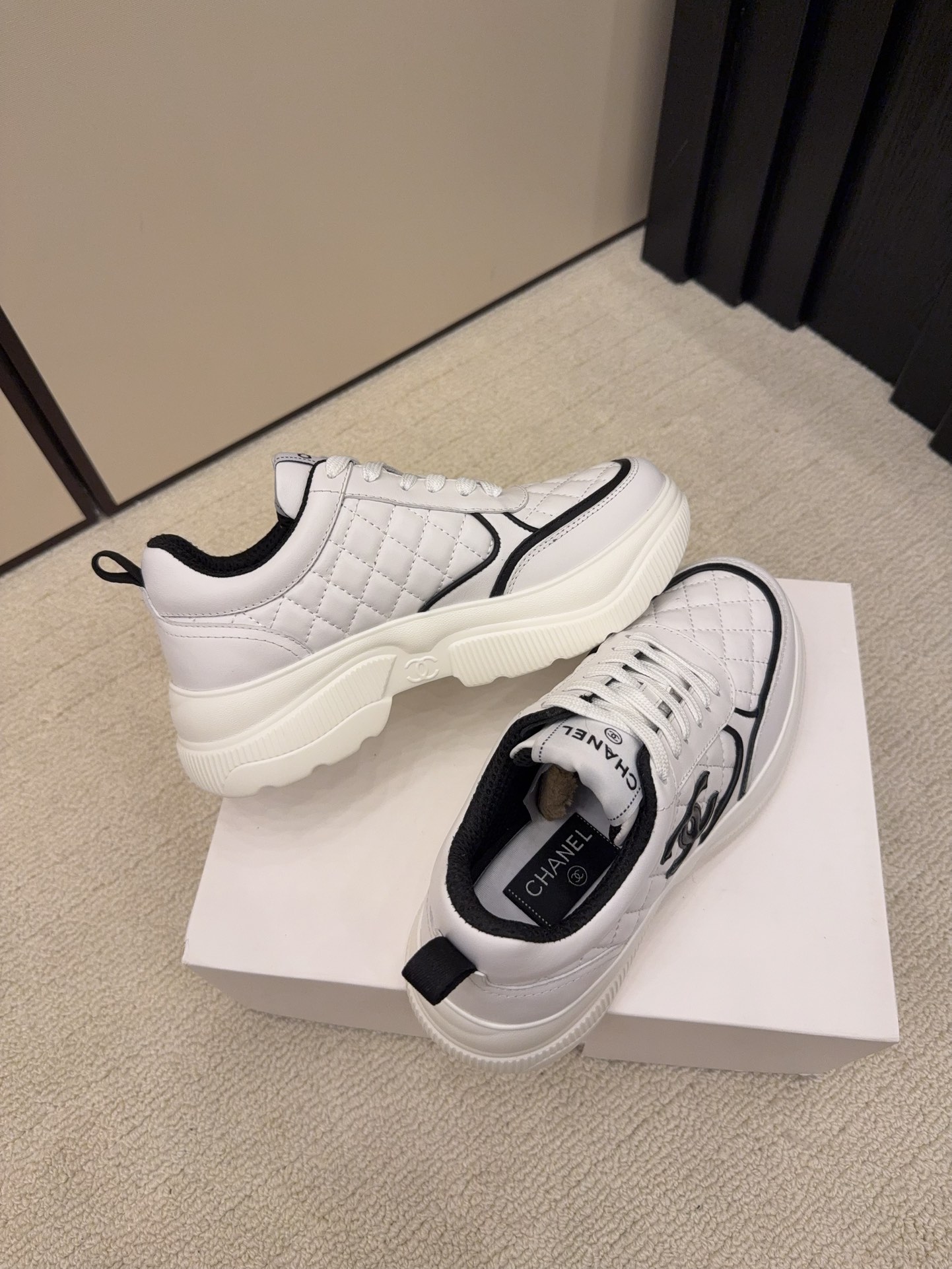 シャネル ブランド コピー 安全通販 キルティングスニーカー 白 厚底 CCロゴ 高評価 2025定番モデル|スーパーコピーn級優良店 6 シャネル ブランド コピー 安全通販 キルティングスニーカー 白 厚底 CCロゴ 高評価 2025定番モデル|スーパーコピー服