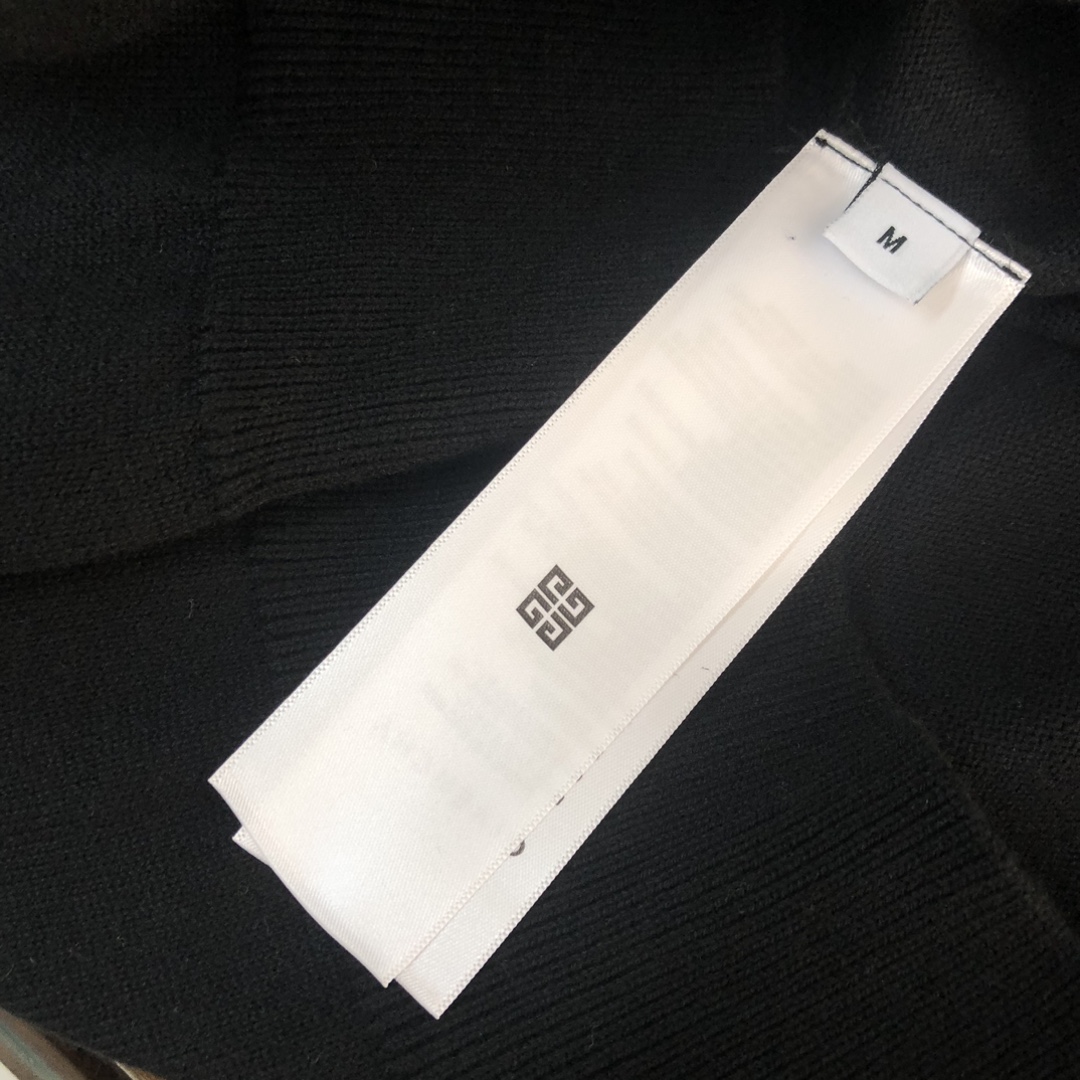 ジバンシィ n級コピー ロゴスウェット ブラック モード系王道アイテム|スーパーコピーn級優良店 8 ジバンシィ n級コピー ロゴスウェット ブラック モード系王道アイテム|スーパーコピー服