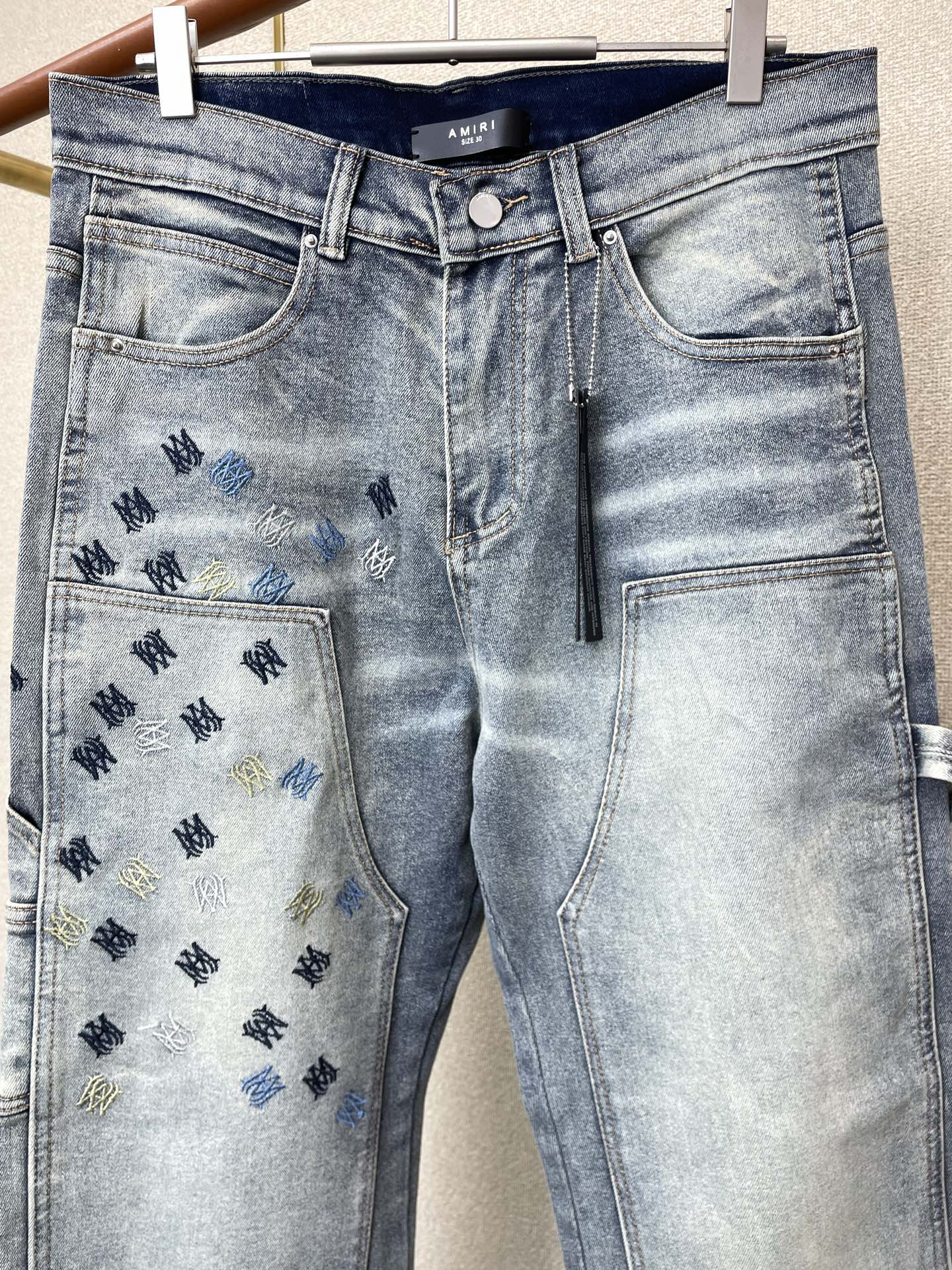 アミリ 芸能人偽物 刺繍モチーフ デニムパンツ ヴィンテージ仕上げ|スーパーコピーn級優良店 5 アミリ 芸能人偽物 刺繍モチーフ デニムパンツ ヴィンテージ仕上げ|スーパーコピー服