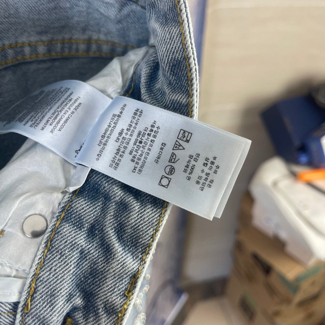 AMIRI ブランド コピー 装飾デニム ストレートシルエット ビジュー加工|スーパーコピーn級優良店 8 AMIRI ブランド コピー 装飾デニム ストレートシルエット ビジュー加工|スーパーコピー服