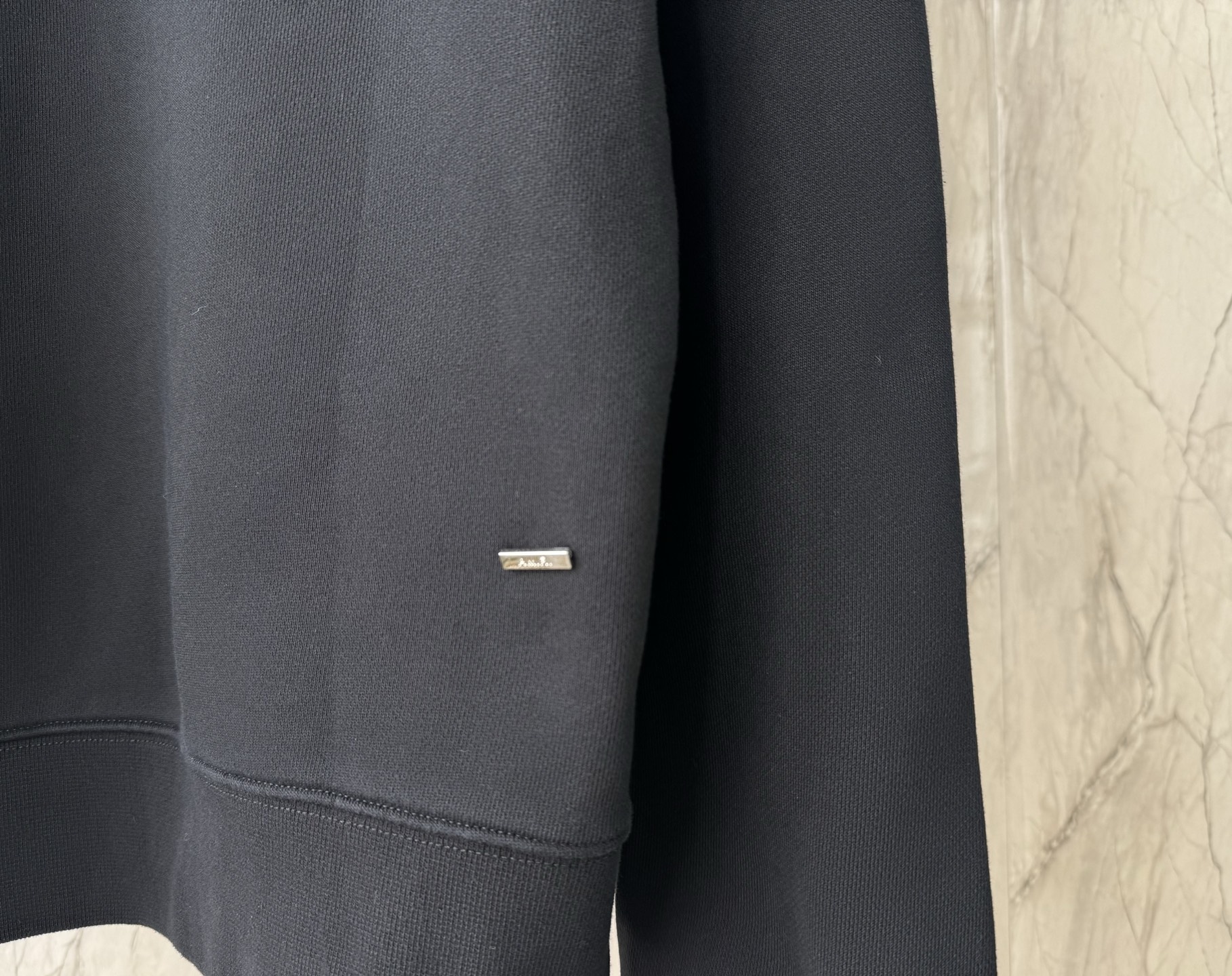 AMIRI スーパーコピー ロゴフーディ 定番ストリート仕上げ ゆったりシルエット 高再現度モデル|スーパーコピーn級優良店 5 AMIRI スーパーコピー ロゴフーディ 定番ストリート仕上げ ゆったりシルエット 高再現度モデル|スーパーコピー服