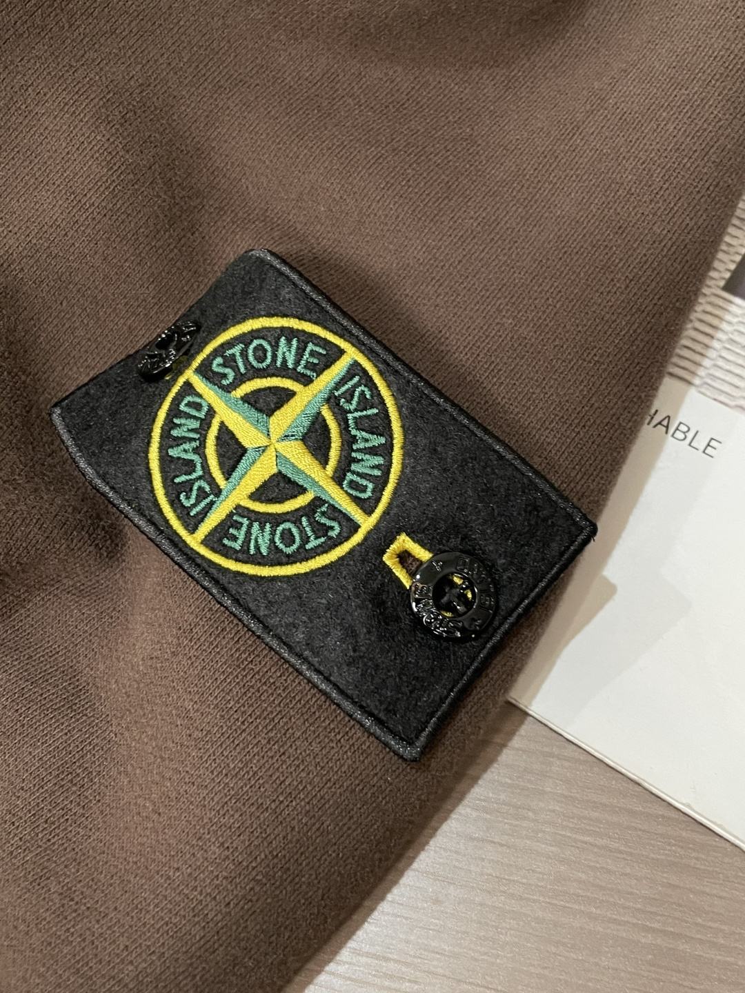 ストーンアイランド n級コピー クルーネックスウェット 羅盤バックプリント ヴィンテージ加工 定番ストリート 男女兼用|スーパーコピーn級優良店 7 ストーンアイランド n級コピー クルーネックスウェット 羅盤バックプリント ヴィンテージ加工 定番ストリート 男女兼用|スーパーコピー服