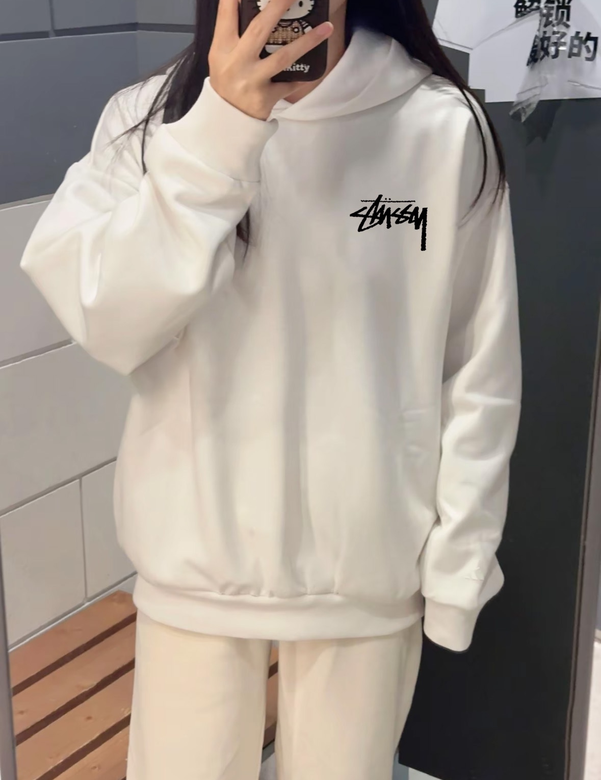 ステューシー スーパーコピー 優良サイト 花柄バックプリント フーディー スタイリッシュ黒 × 季節映えトップス|スーパーコピーn級優良店 5 ステューシー スーパーコピー 優良サイト 花柄バックプリント フーディー スタイリッシュ黒 × 季節映えトップス|スーパーコピー服