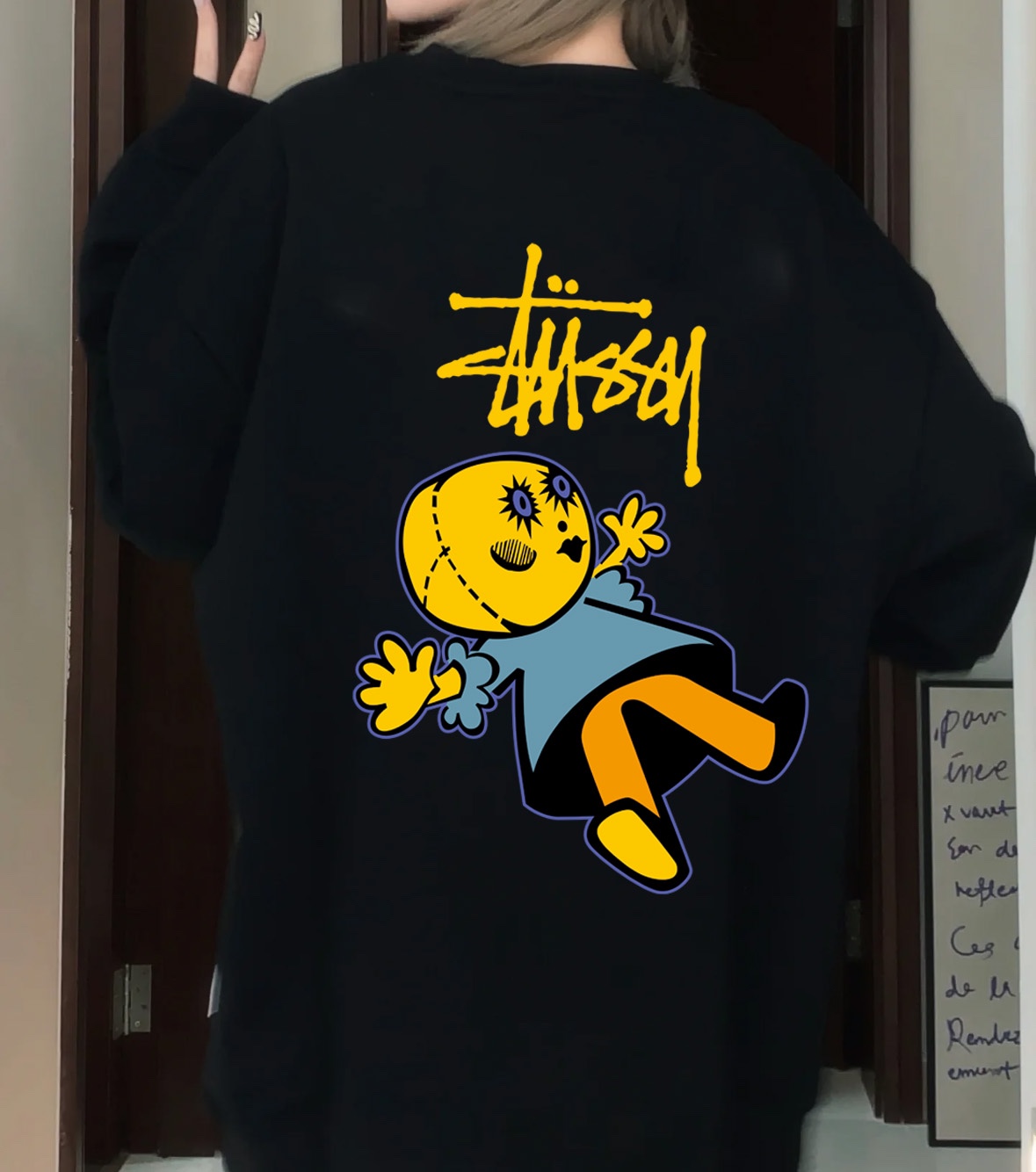 ステューシー スーパーコピー ブラック ドールプリント スウェット 2025新作 高品質 上質生地 バックグラフィック|スーパーコピーn級優良店 6 ステューシー スーパーコピー ブラック ドールプリント スウェット 2025新作 高品質 上質生地 バックグラフィック|スーパーコピー服